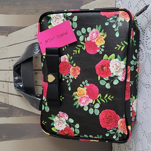 Betsey Johnson Bags Betsey Johnson Bow Weekender Poshmark